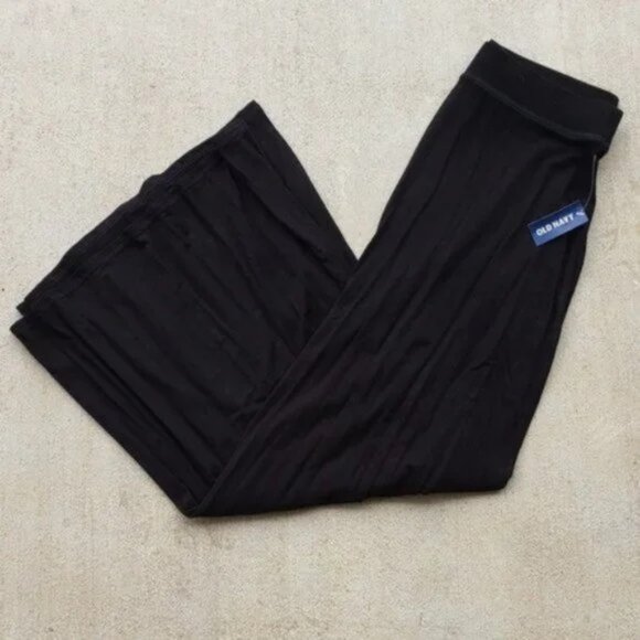 Old Navy Black Maxi Skirt. - Picture 1 of 5